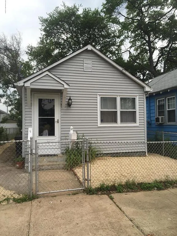 17 Campview Ave photo 1