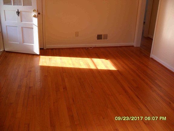 2nd image of 1023 Beechwood Dr SW