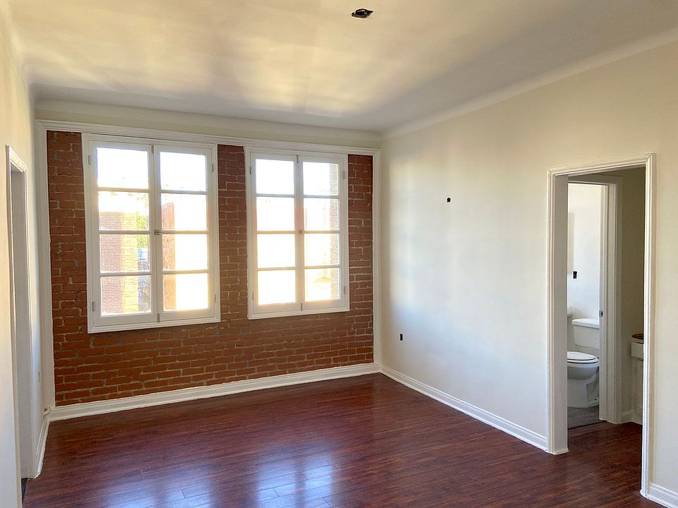 Royal Lake Apartments Los Angeles at William Dressler blog