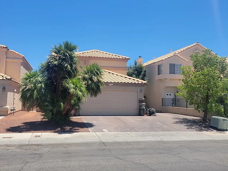 1520 Pacific Terrace Dr — Photo 3