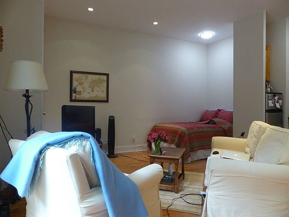 3rd image of 318 W 106th St APT 1RE
