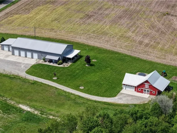 7839 Chestnut Ridge Rd NW, Beach City, OH 44608