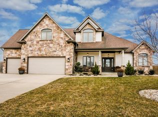 2074 Joni Ln, Stevensville, MI 49127