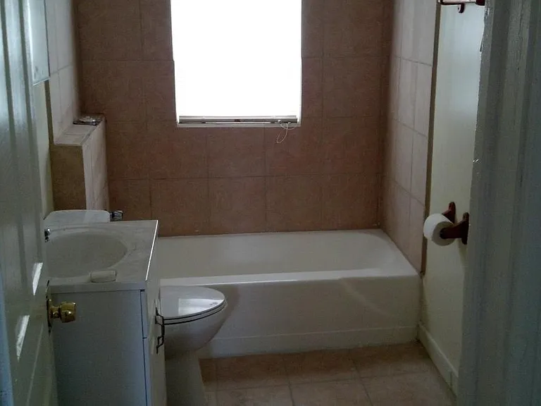 415 James Ave SE #1 — Photo 5