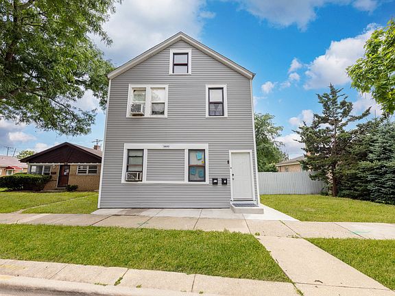 2nd image of 3800 Saint Paul Ave