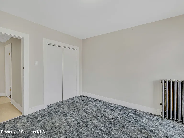821 Delaware St — Photo 15