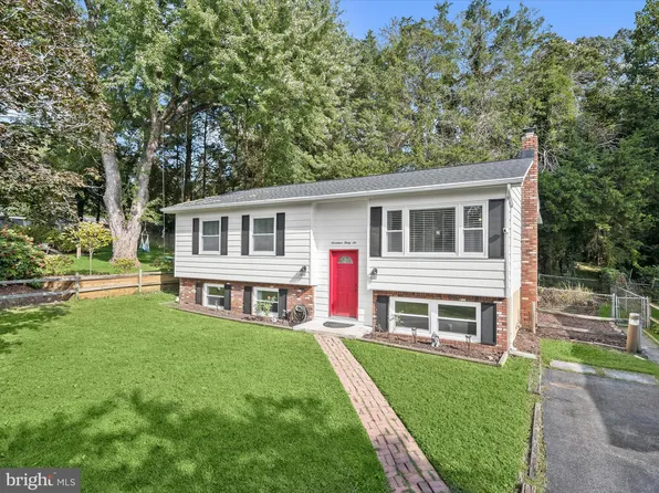 1736 Shore Dr, Edgewater, MD 21037