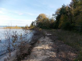 2046 Verlinden Dr, Cheboygan, MI 49721