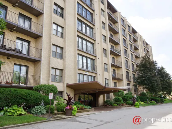 4601 W Touhy Ave APT 702, Lincolnwood, IL 60712