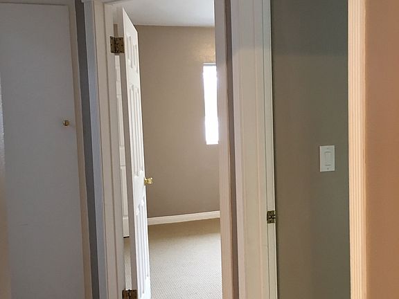 5th image of 563 E Hazel St APT 5