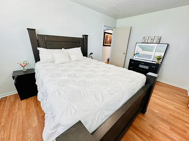 1004 Dominik Dr — Photo 22