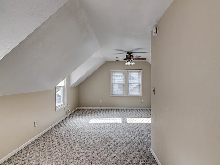 616 Davis Ave — Photo 12
