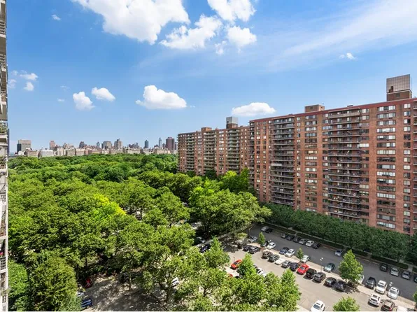 392 Central Park West 19C image 1 of 2
