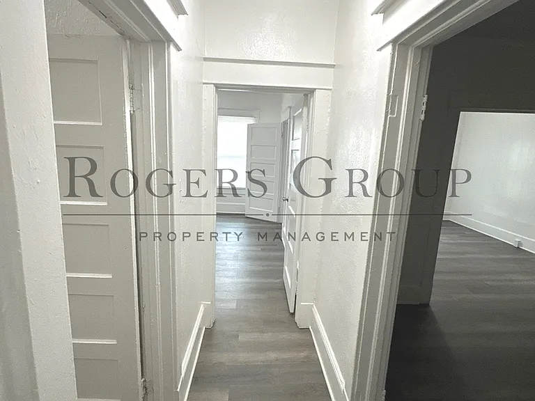 402 E Montgomery St — Photo 4