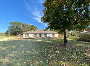 102 Hackberry Ct, Starkville, MS 39759