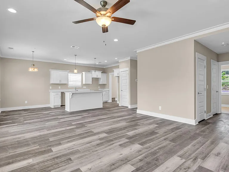 117 Traveller Ln — Photo 6