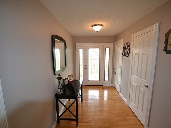 4th image of 715 Green Creek Dr