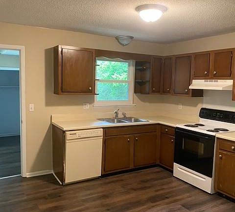 4th image of 5211 Cheryl Ln