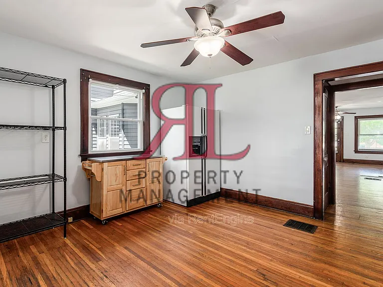 247 E Jenkins Ave — Photo 8