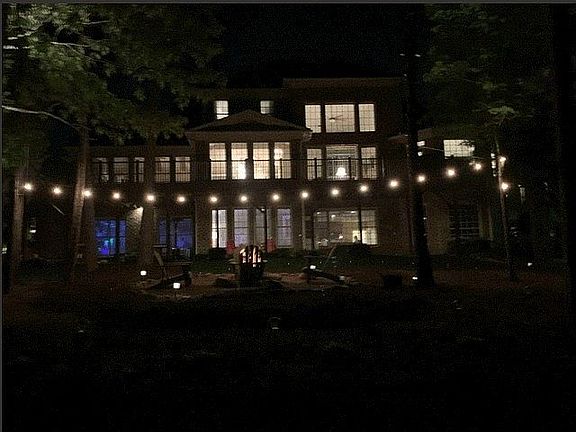 5th image of 306 Vintage Hill Ln