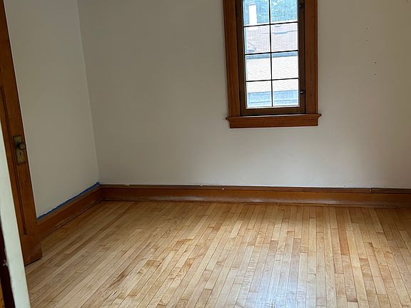5th image of 402 N Main St #402