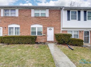 1724 Queenswood Dr APT 13, Findlay, OH 45840