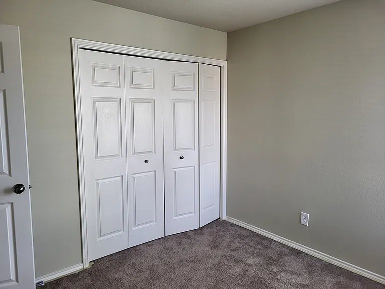 2390 NE 14th Way — Photo 15