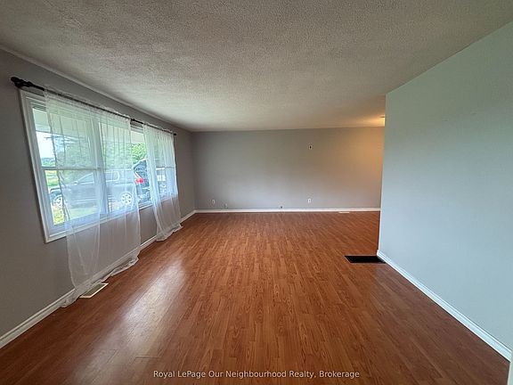 3rd image of 717 Concession St W #3