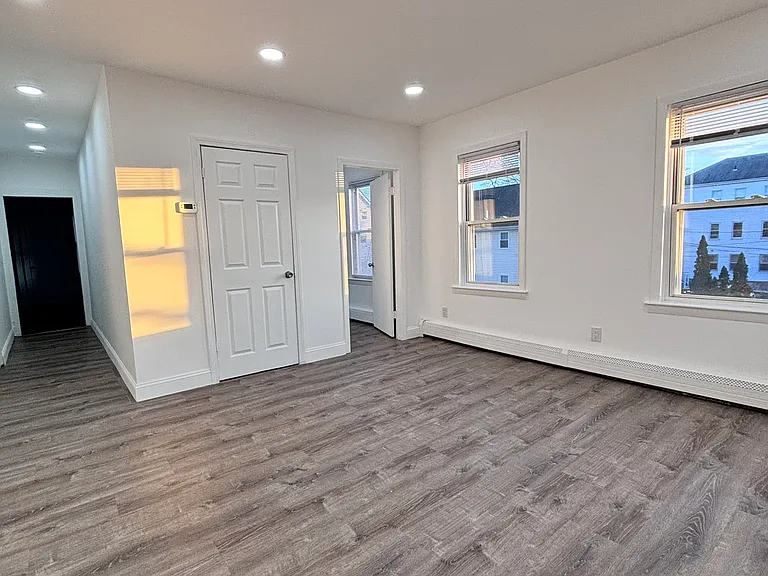 12 Pine St #2 — Photo 7