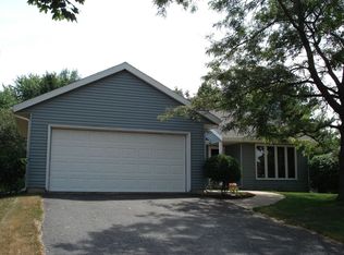 6925 Carnwood Rd, Madison, WI 53719