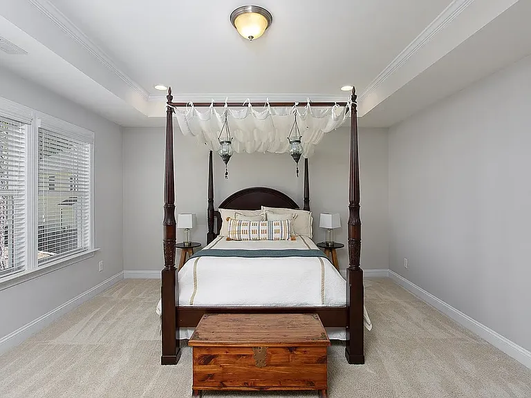 113 Bella Dr — Photo 16
