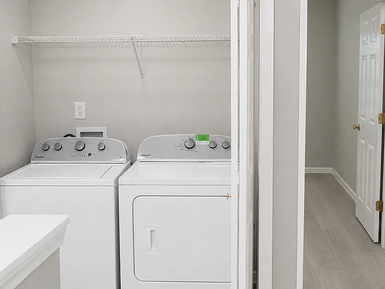 655 Kenridge Dr — Photo 16