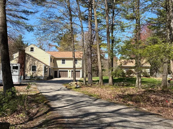 522 Greenville Rd, Ashby, MA 01431