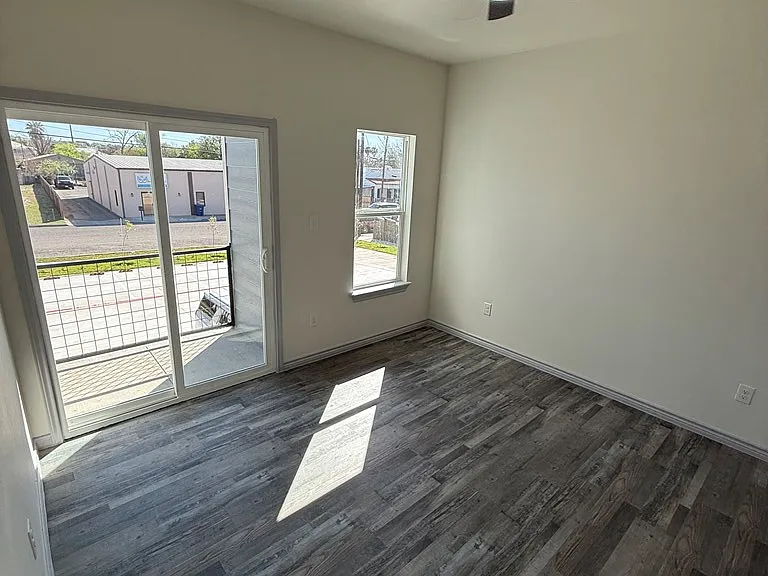 475 Jefferson St — Photo 5
