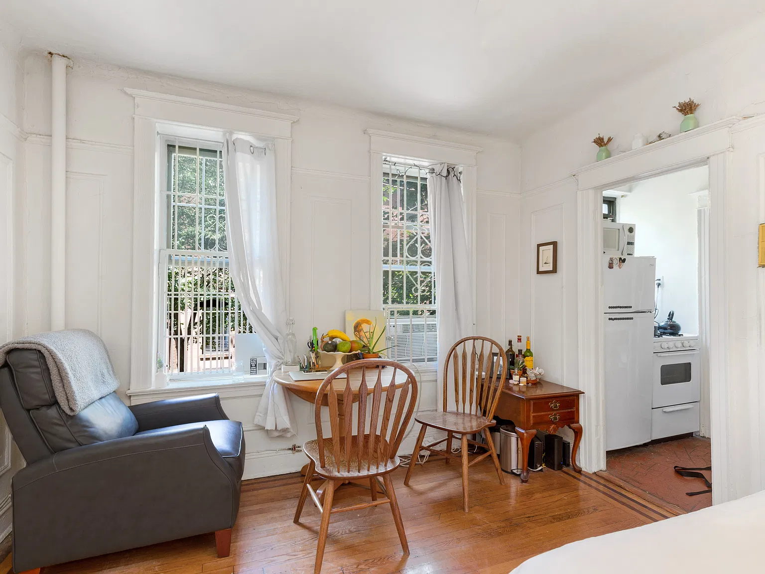 49 Willow Street — Photo 1
