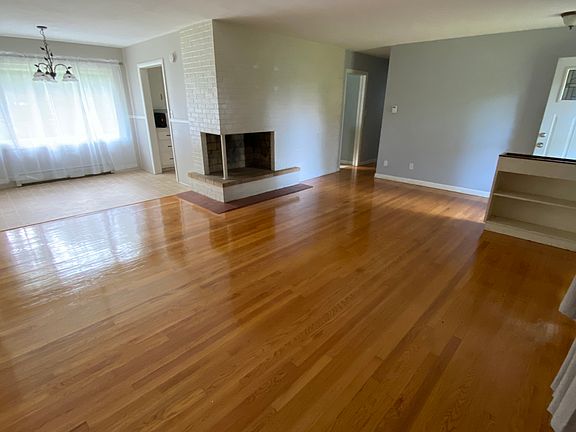 Spacious, open livingroom area