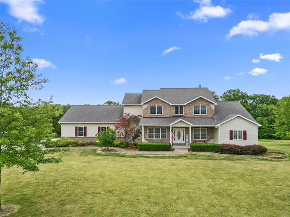 106 Lauren Grace Ct, Elsberry, MO 63343