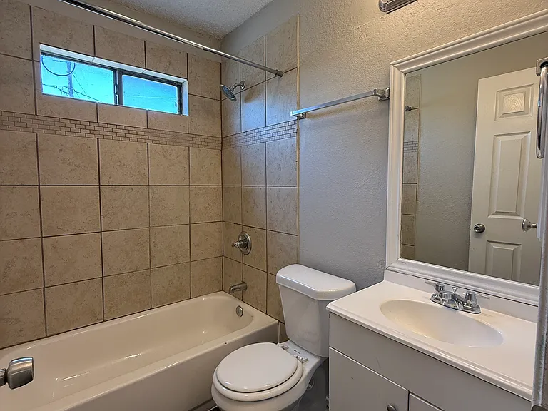 10206 Shayna Dr — Photo 18