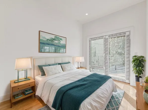 25-14 Newtown Avenue image 3 of 13