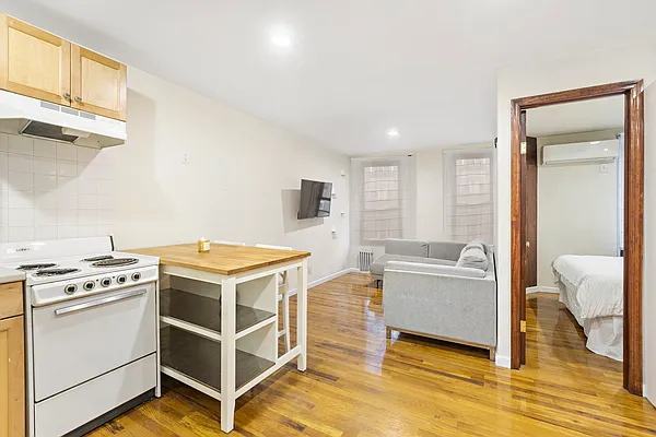 Rented by Keller Williams NYC | media 3