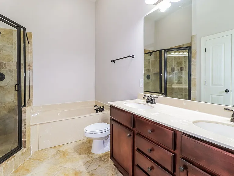 6832 Lagrange Grove Dr — Photo 11