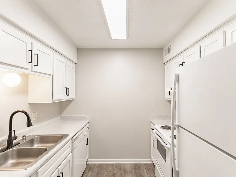 Beltline Villas Apartments — Photo 3