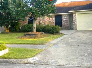 1505 Packsaddle Ln, Baytown, TX 77521