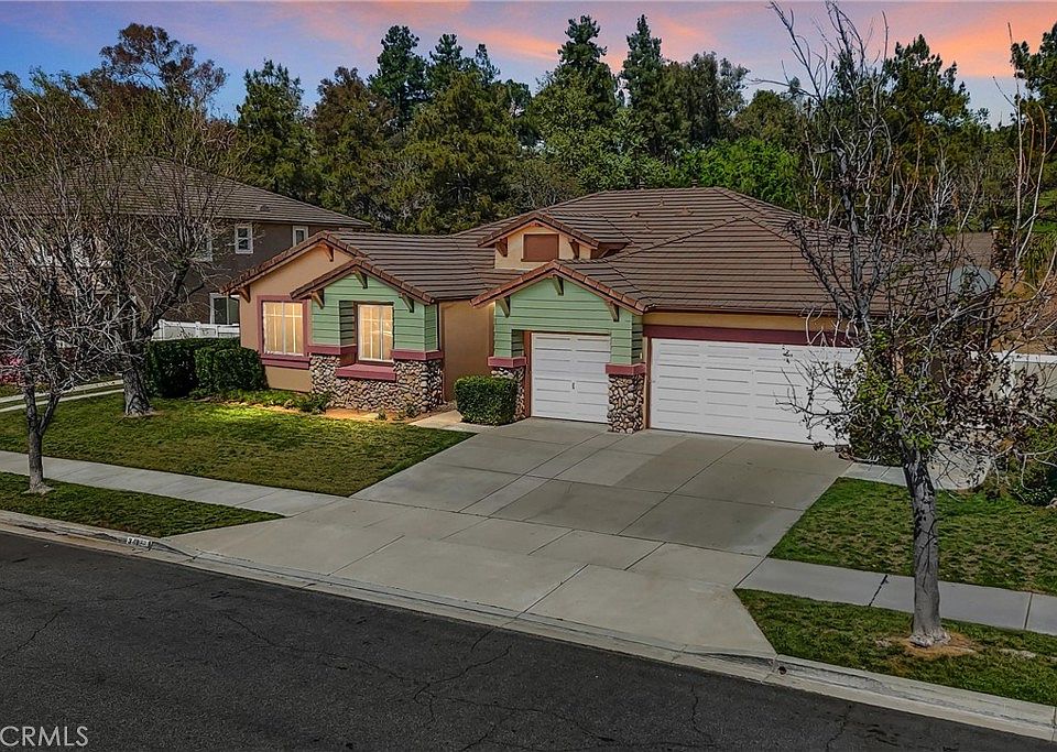 1st image of 34822 Maplewood Ln