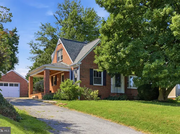 45 W Water St, Smithsburg, MD 21783