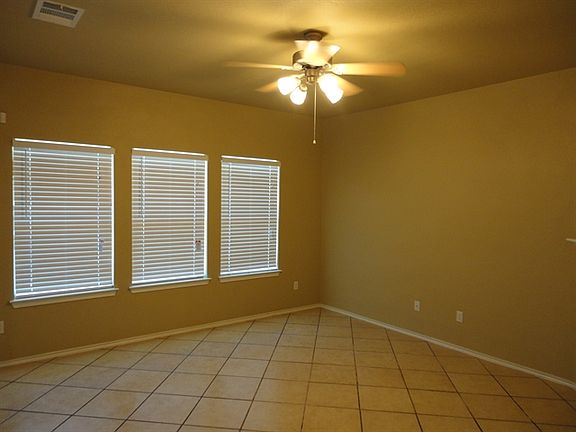 5th image of 2013 Charlotte Estates Dr