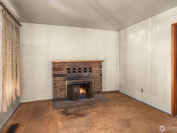 2nd image of 941 N 103rd Street