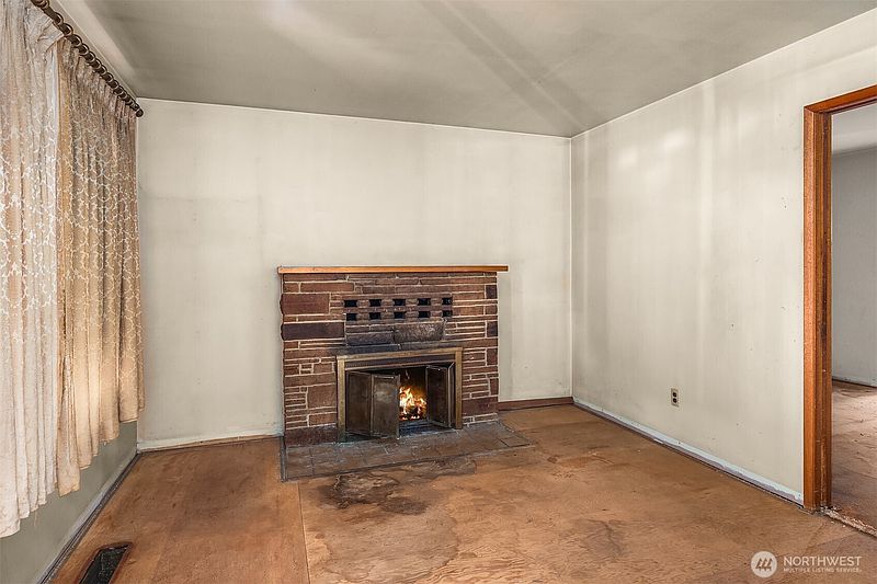 2nd image of 941 N 103rd Street