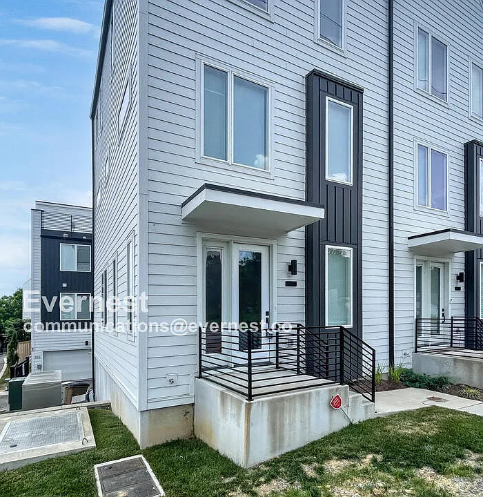 2206 Buena Vista Pike #D