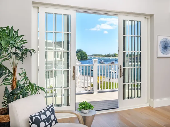 128 Elm St #313, Cohasset, MA 02025